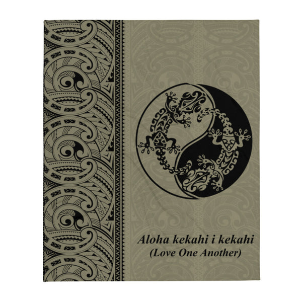 Gecko tattoo blanket